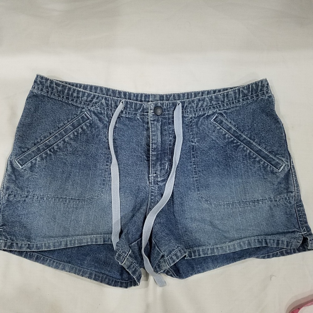 Tilt Jean shorts